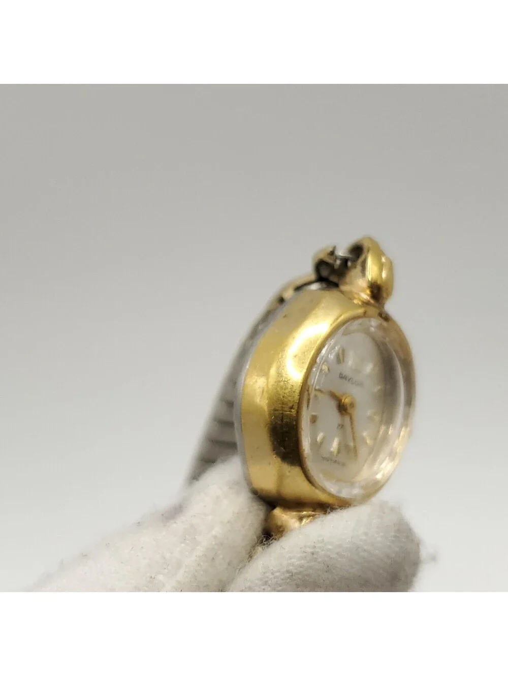 Vintage Baylor 17 Jewel Swiss Made Mechanical Womens Watch For Parts Or Repair
